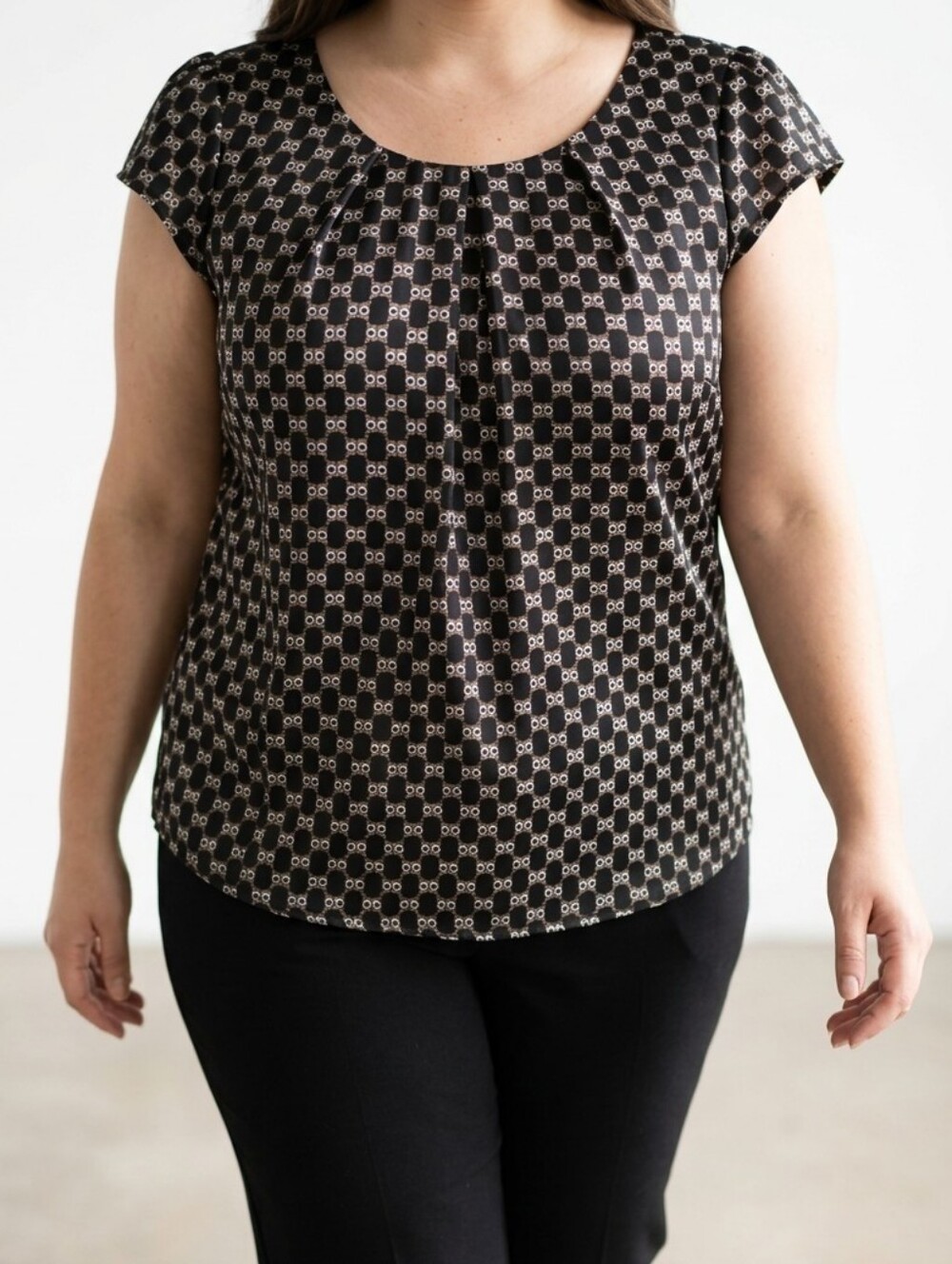 Sunny Girl Gray Raccoon-Print Cap Sleeve Blouse 1X